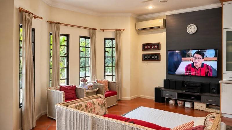 Semi-Detached House for Sale in Seksyen 7 (Shah Alam) - Fazri . - Living Room - PropertyGuru.com.my