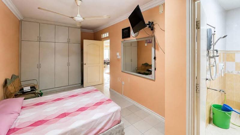 Semi-Detached House for Sale in Seksyen 7 (Shah Alam) - Fazri . - Bedroom - PropertyGuru.com.my