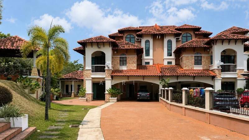 Semi-Detached House for Sale in Seksyen 7 (Shah Alam) - Fazri . - Exterior - PropertyGuru.com.my