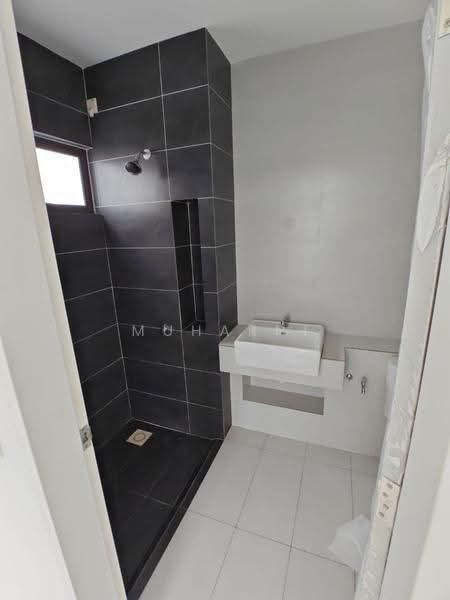 2-storey Terraced House for Sale in Eco Grandeur (Puncak Alam) - muharni sawarin - Bathroom - PropertyGuru.com.my