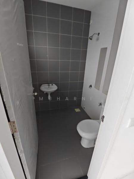 2-storey Terraced House for Sale in Eco Grandeur (Puncak Alam) - muharni sawarin - Bathroom - PropertyGuru.com.my