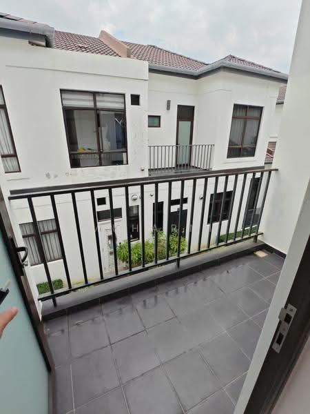 2-storey Terraced House for Sale in Eco Grandeur (Puncak Alam) - muharni sawarin - Balcony - PropertyGuru.com.my