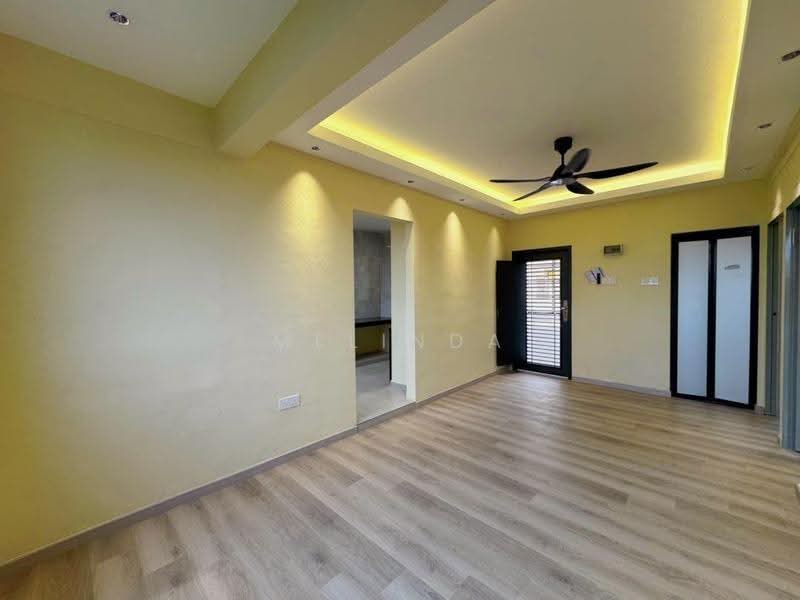 Rumah Flat untuk Dijual di Flat Taman Perling - Melinda Ee - Living Room - PropertyGuru.com.my