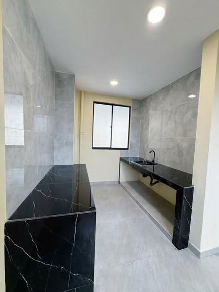 Rumah Flat untuk Dijual di Flat Taman Perling - Melinda Ee - Kitchen - PropertyGuru.com.my
