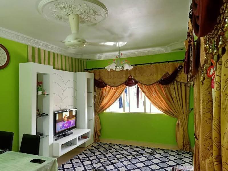 Flat for Sale at Seri Aman Apartment - Faliyana binti Muda - PropertyGuru.com.my