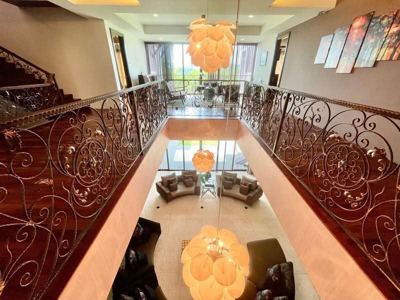 Bungalow House untuk Dijual di Shah Alam (Selangor) - Fazri . - Living Room - PropertyGuru.com.my