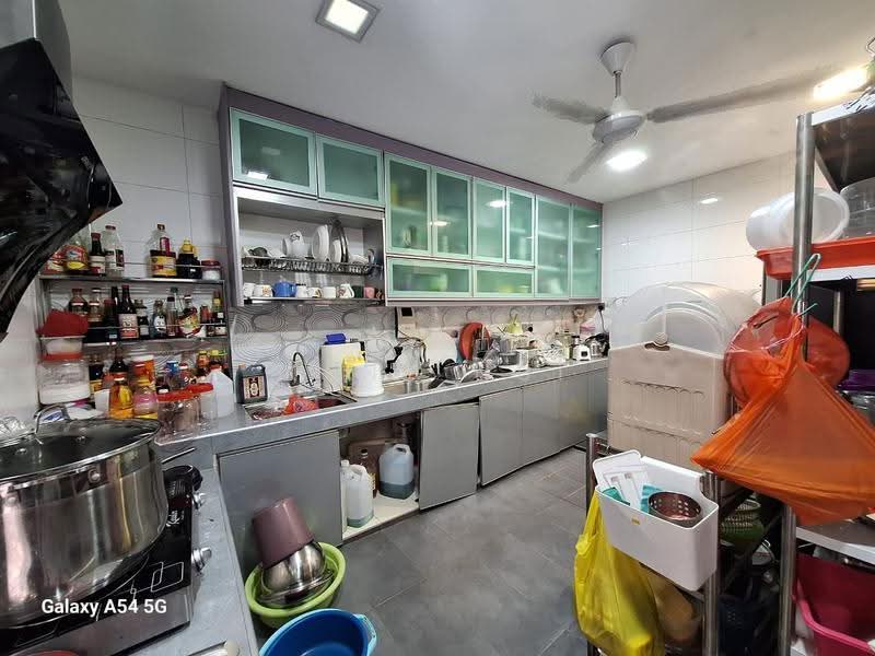 Semi-Detached House for Sale in Taman Bukit Serdang (Seri Kembangan) - KENT HUI LAU - Kitchen - PropertyGuru.com.my