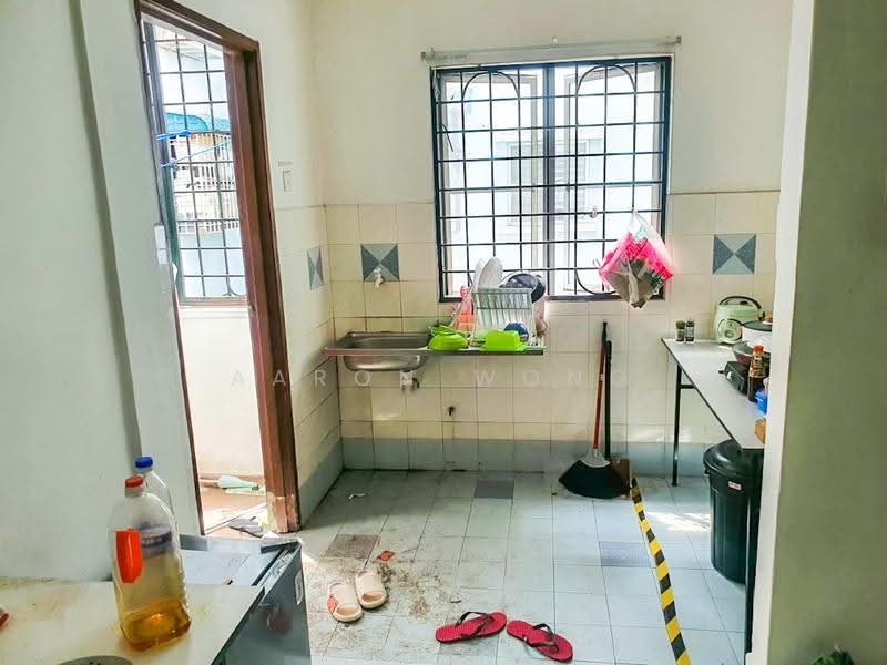Apartment for Sale at Pangsapuri Salvia - Aaron Wong - Kitchen - PropertyGuru.com.my