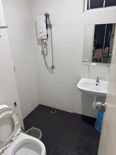 Condominium for Rent at SummerSkye Residences - LAU . - Bathroom - PropertyGuru.com.my
