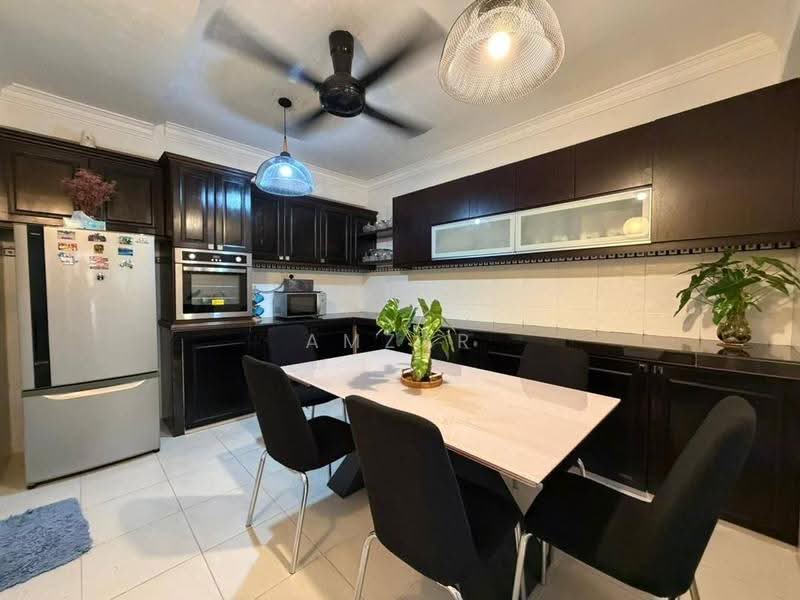 2-storey Terraced House for Sale in Saujana Puchong (Puchong) - Amzar Faiz - Kitchen - PropertyGuru.com.my