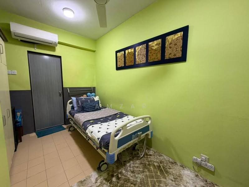 2-storey Terraced House for Sale in Saujana Puchong (Puchong) - Amzar Faiz - Bedroom - PropertyGuru.com.my