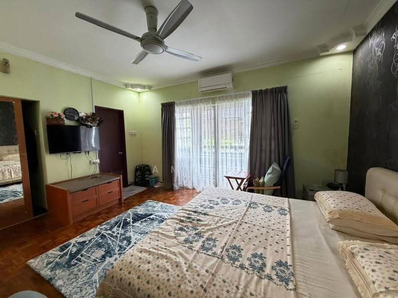2-storey Terraced House for Sale in Saujana Puchong (Puchong) - Amzar Faiz - Bedroom - PropertyGuru.com.my