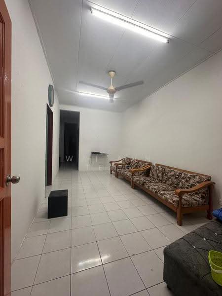 Rumah Teres 1-Tingkat untuk Disewa di Taman Saujana Puchong (Seri Kembangan) - Wai Ann Teng - Living Room - PropertyGuru.com.my