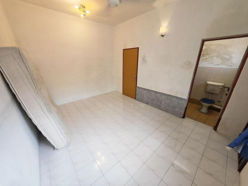Rumah Teres 2.5-Tingkat untuk Disewa di Taman Mas (Ipoh) - Qazin Khoo - Bathroom - PropertyGuru.com.my