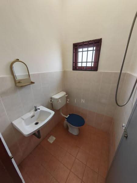 Rumah Teres 2.5-Tingkat untuk Disewa di Taman Mas (Ipoh) - Qazin Khoo - Bathroom - PropertyGuru.com.my