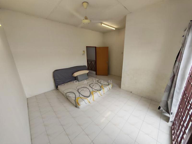 Rumah Teres 2.5-Tingkat untuk Disewa di Taman Mas (Ipoh) - Qazin Khoo - Bedroom - PropertyGuru.com.my