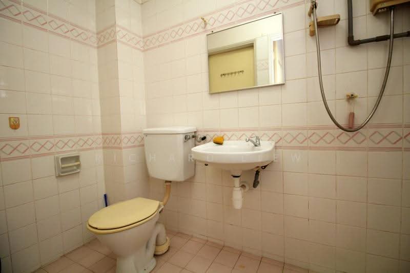 2-storey Terraced House for Sale in SS 23, Taman Sea (Petaling Jaya) - Richard Liew - Bathroom - PropertyGuru.com.my