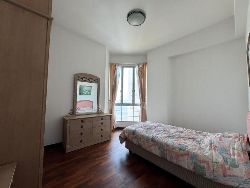 Kondominium untuk Dijual di Ocean Palms Condominium - Helen BF - Bedroom - PropertyGuru.com.my