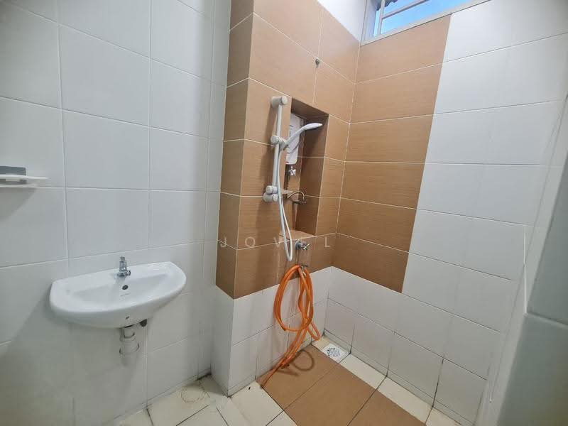 Townhouse for Sale in Taman Sutera Utama (Skudai) - Jovel Lim - Bathroom - PropertyGuru.com.my