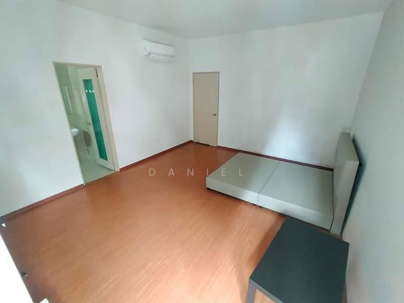 Rumah Teres 2-Tingkat untuk Dijual di Kempas Utama (Tebrau) - Daniel Yong - Bedroom - PropertyGuru.com.my