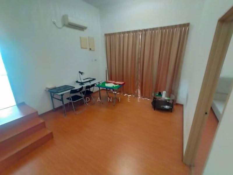 Rumah Teres 2-Tingkat untuk Dijual di Kempas Utama (Tebrau) - Daniel Yong - Study - PropertyGuru.com.my