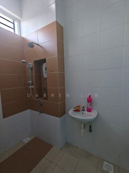 Townhouse for Sale in Taman Sutera Utama (Skudai) - Darren Ler - Bathroom - PropertyGuru.com.my