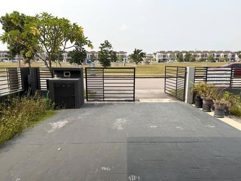 Rumah Teres 2-Tingkat untuk Dijual di Taman Saujana KLIA (Sepang) - BILYA ARIFF - Exterior - PropertyGuru.com.my