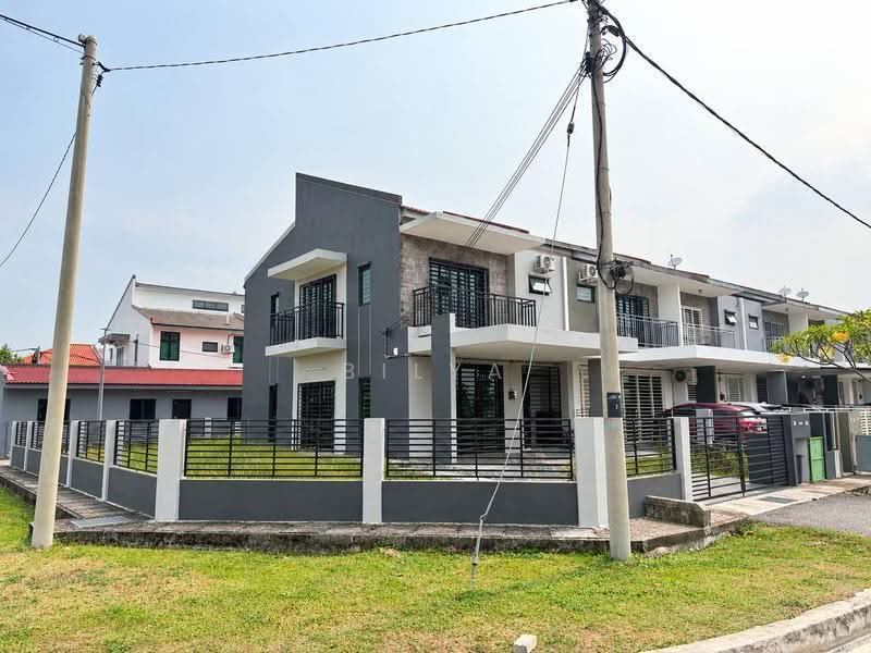 Rumah Teres 2-Tingkat untuk Dijual di Taman Saujana KLIA (Sepang) - BILYA ARIFF - Exterior - PropertyGuru.com.my