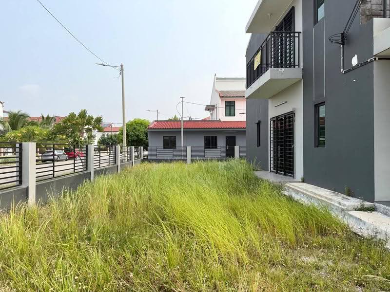 Rumah Teres 2-Tingkat untuk Dijual di Taman Saujana KLIA (Sepang) - BILYA ARIFF - Exterior - PropertyGuru.com.my