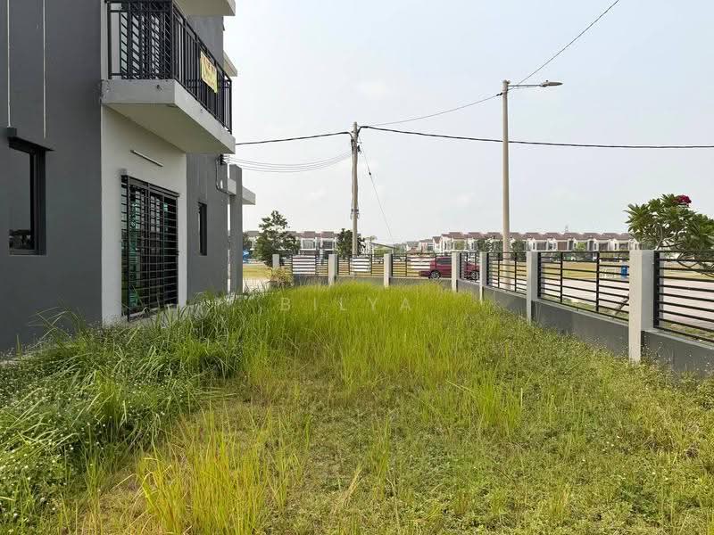 Rumah Teres 2-Tingkat untuk Dijual di Taman Saujana KLIA (Sepang) - BILYA ARIFF - Exterior - PropertyGuru.com.my