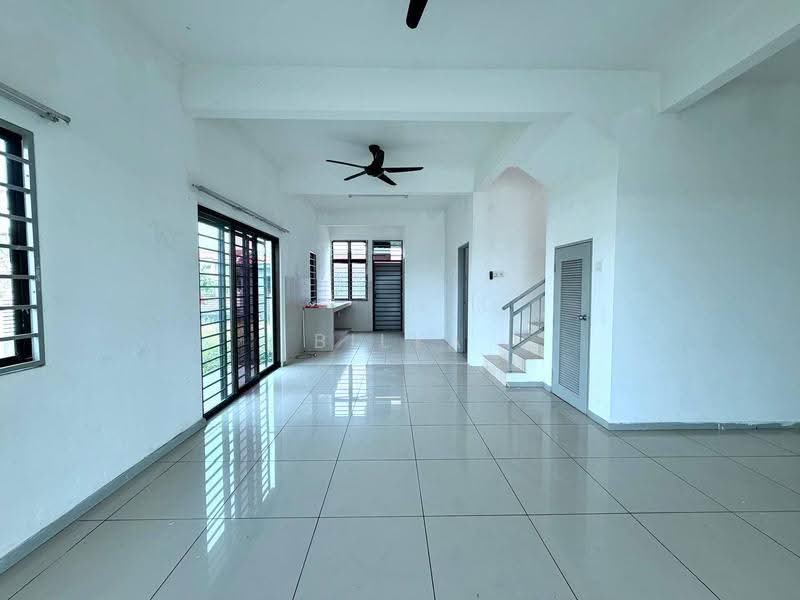 Rumah Teres 2-Tingkat untuk Dijual di Taman Saujana KLIA (Sepang) - BILYA ARIFF - Living Room - PropertyGuru.com.my