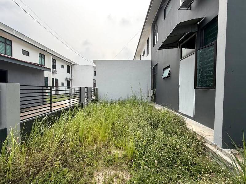 Rumah Teres 2-Tingkat untuk Dijual di Taman Saujana KLIA (Sepang) - BILYA ARIFF - Exterior - PropertyGuru.com.my
