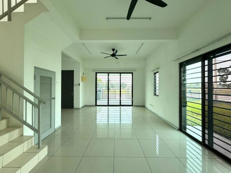 Rumah Teres 2-Tingkat untuk Dijual di Taman Saujana KLIA (Sepang) - BILYA ARIFF - Living Room - PropertyGuru.com.my
