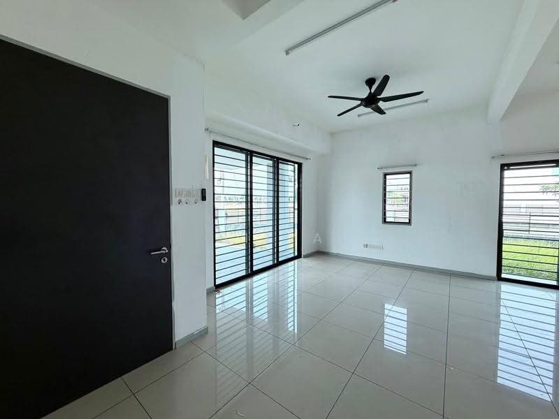 Rumah Teres 2-Tingkat untuk Dijual di Taman Saujana KLIA (Sepang) - BILYA ARIFF - Living Room - PropertyGuru.com.my