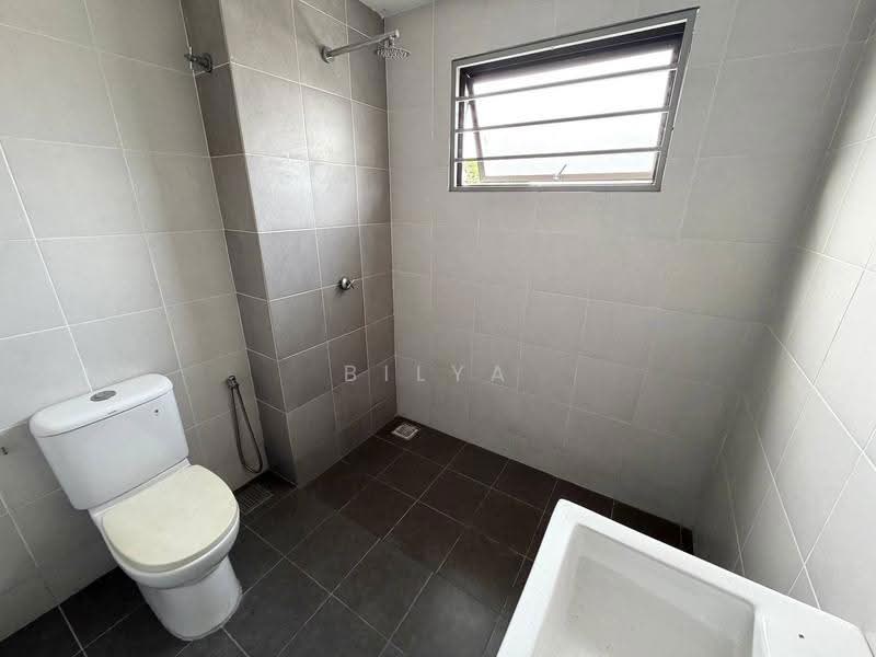 Rumah Teres 2-Tingkat untuk Dijual di Taman Saujana KLIA (Sepang) - BILYA ARIFF - Bathroom - PropertyGuru.com.my