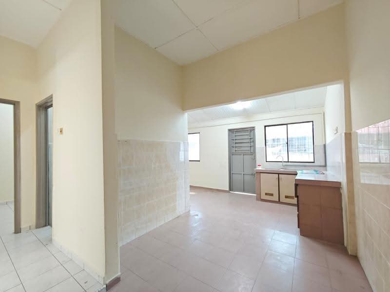 Terraced House for Sale in Taman Merdeka (Batu Berendam) - Helen BF - Kitchen - PropertyGuru.com.my