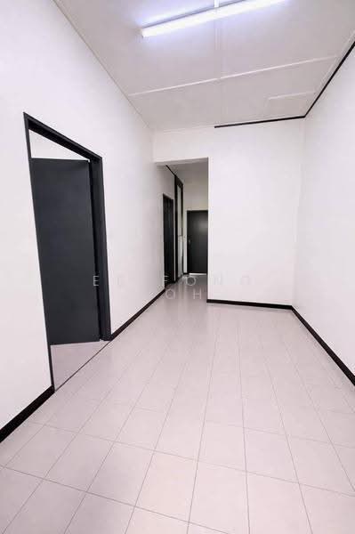 Rumah Teres 1-Tingkat untuk Dijual di Kangkar Pulai (Skudai) - Ee Fong Toh - Corridor - PropertyGuru.com.my