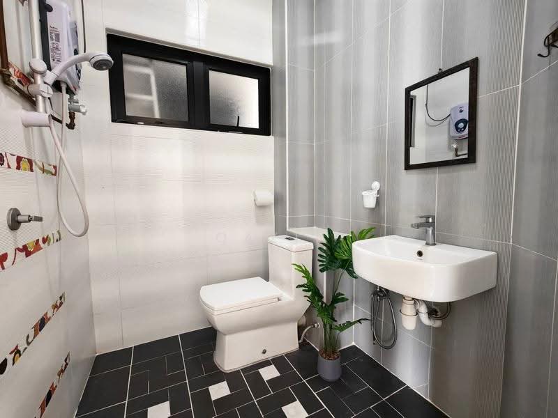 Kondominium untuk Disewa di Treetops Residence - Qazin Khoo - Bathroom - PropertyGuru.com.my