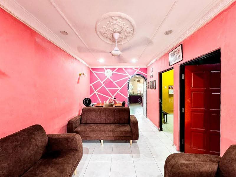 1-storey Terraced House for Sale in Taman kinrara 5 (Puchong) - Tasya Ruslan - PropertyGuru.com.my