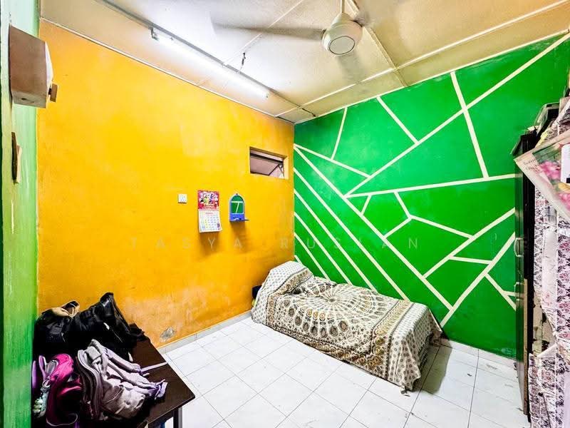 1-storey Terraced House for Sale in Taman kinrara 5 (Puchong) - Tasya Ruslan - PropertyGuru.com.my