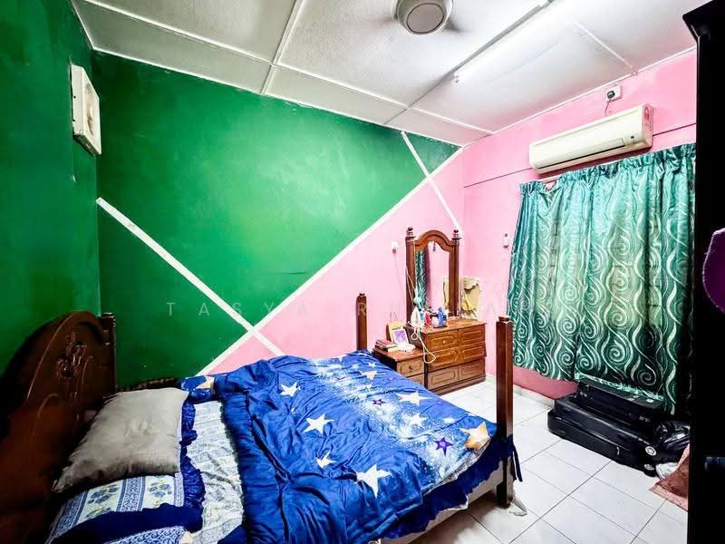 1-storey Terraced House for Sale in Taman kinrara 5 (Puchong) - Tasya Ruslan - PropertyGuru.com.my