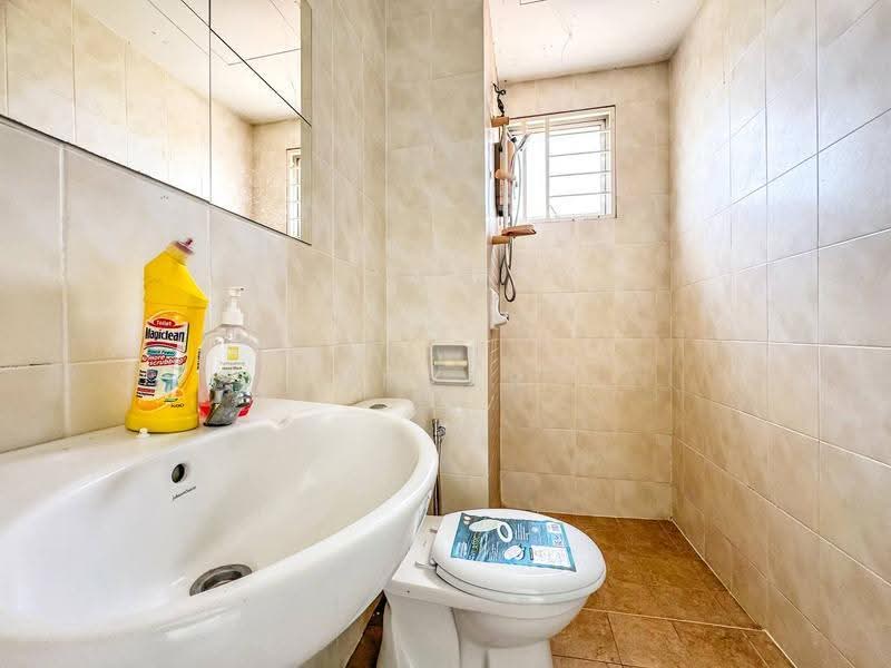 Pangsapuri untuk Dijual di Puteri Bayu Apartment - Amzar Faiz - PropertyGuru.com.my