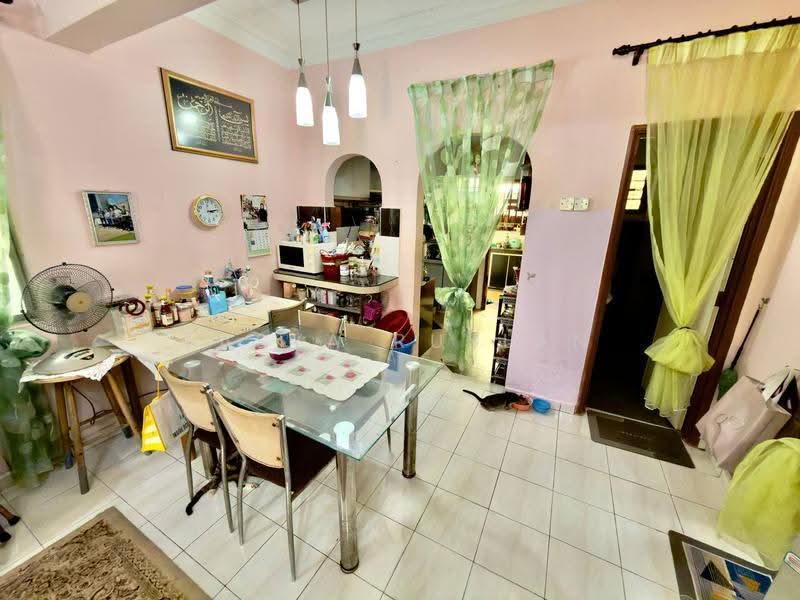 2-storey Terraced House for Sale in Bandar Saujana Putra (Tanjong Duabelas) - Tasya Ruslan - PropertyGuru.com.my