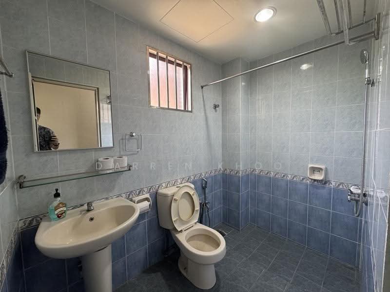 Semi-Detached House for Sale in Bandar Putra Permai (Seri Kembangan) - Darren Khoo - Bathroom - PropertyGuru.com.my