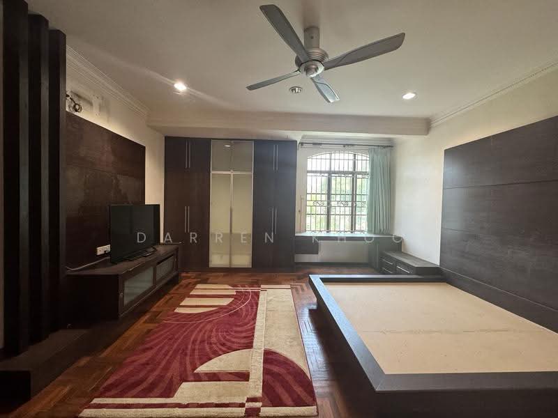 Semi-Detached House for Sale in Bandar Putra Permai (Seri Kembangan) - Darren Khoo - Bedroom - PropertyGuru.com.my