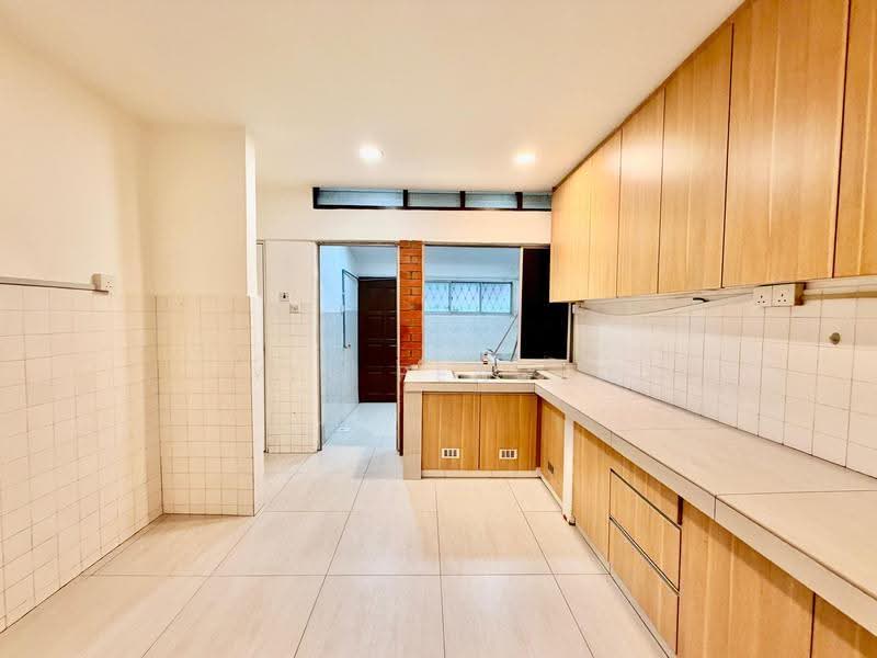 1-storey Terraced House for Rent in Taman Tun Dr Ismail (Kuala Lumpur) - Yin Peng . - Kitchen - PropertyGuru.com.my