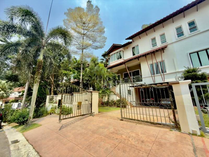 Rumah Berkembar untuk Dijual di Seksyen 9 (Kota Damansara) - Tasya Ruslan - Exterior - PropertyGuru.com.my