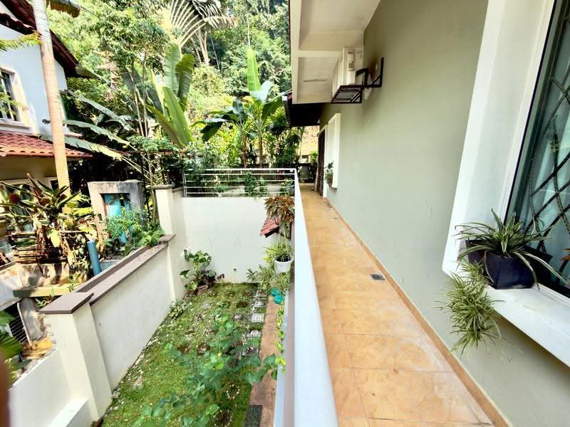 Rumah Berkembar untuk Dijual di Seksyen 9 (Kota Damansara) - Tasya Ruslan - Exterior - PropertyGuru.com.my