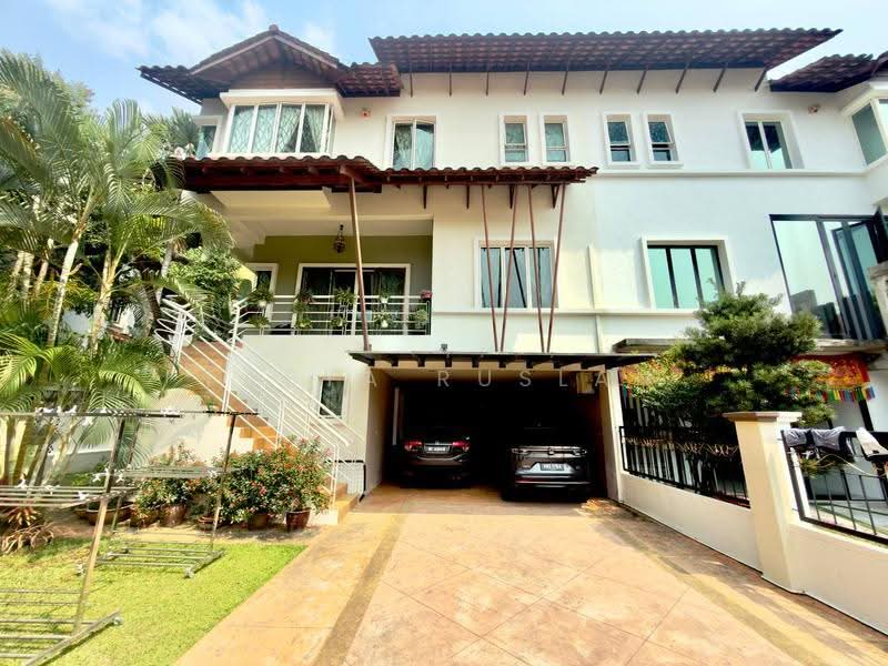 Rumah Berkembar untuk Dijual di Seksyen 9 (Kota Damansara) - Tasya Ruslan - Exterior - PropertyGuru.com.my