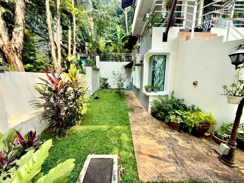 Rumah Berkembar untuk Dijual di Seksyen 9 (Kota Damansara) - Tasya Ruslan - Exterior - PropertyGuru.com.my